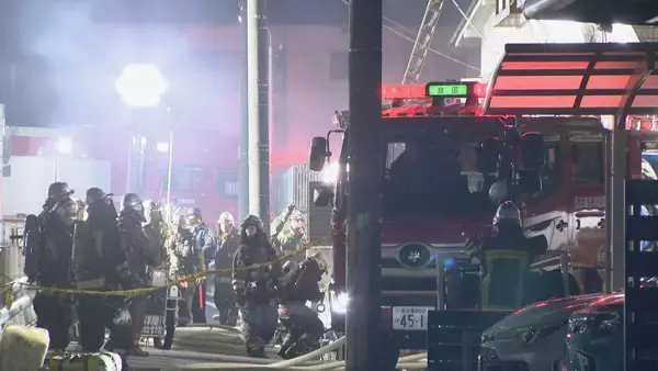 「名古屋・昭和区の店舗兼住宅で火災　住民の８８歳の男性が搬送されるも死亡　３階建ての建物が半焼」の画像