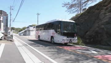 燃料高騰で観光バス｢月300～400万円負担増｣ 一般のガソリンスタンドに頼る可能性も… 軽油の納入量は3分の2に