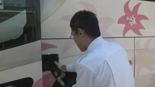 「燃料高騰で観光バス｢月300～400万円負担増｣ 一般のガソリンスタンドに頼る可能性も… 軽油の納入量は3分の2に」の画像