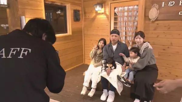 「クマの赤ちゃんと記念撮影 ツキノワグマ11頭誕生した奥飛騨クマ牧場 1日3回のミルクで3キロほどに 岐阜･高山市」の画像