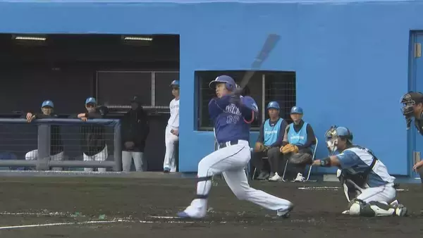 「ドラゴンズ 根尾昂投手（25）日本ハム戦で1回三者凡退の好投 鵜飼航丞選手（26）は“豪快な一発” 沖縄キャンプ」の画像