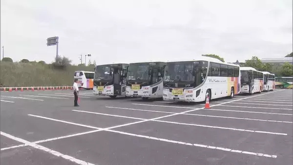 「伊勢神宮の“駐車場問題” ゴールデンウィークの日中は混雑緩和のため近くのインター出口を閉鎖 市は1日1000万円以上の赤字で｢パーク＆バスライド｣を続けるが…」の画像