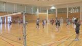 「足や頭でボールを打ち返す｢セパタクロー｣ 日本代表選手らのアドバイス受けて子どもたちが挑戦 愛知･北名古屋市【アジア大会 愛知･名古屋2026】」の画像1