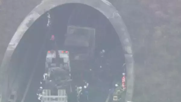 観光に向かっていた家族5人 子ども3人は後部座席･妻は助手席に… 新名神の6人死亡事故 三重