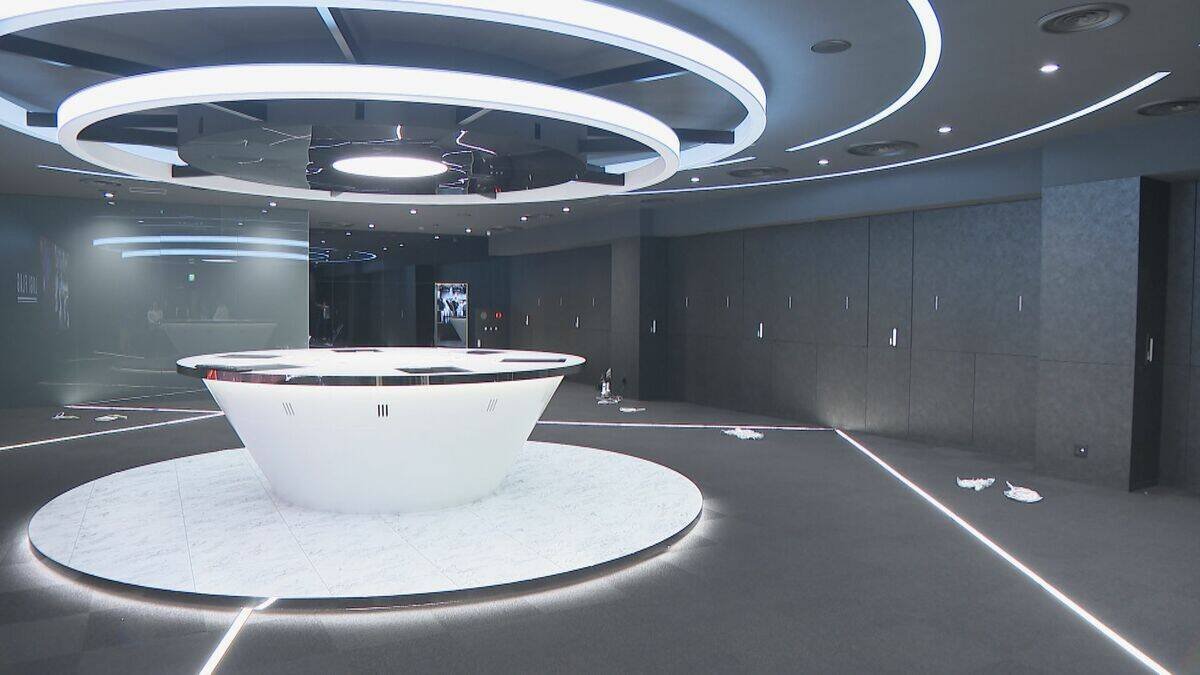最新の冷凍倉庫 名古屋に誕生 ｢過酷な環境のイメージを払拭｣ 自動化で人手不足を解消 冷凍食品は完全自動システムで管理 “宇宙船”のような事務所も