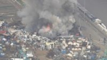 愛知･小牧市の産業廃棄物処理場で火災 トラックなどが燃える 消火活動続く