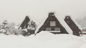 最長寒波大雪のピーク越える　減速運転の東海道新幹線も平常運転に戻り遅れ解消　高速道路の通行止めも解除