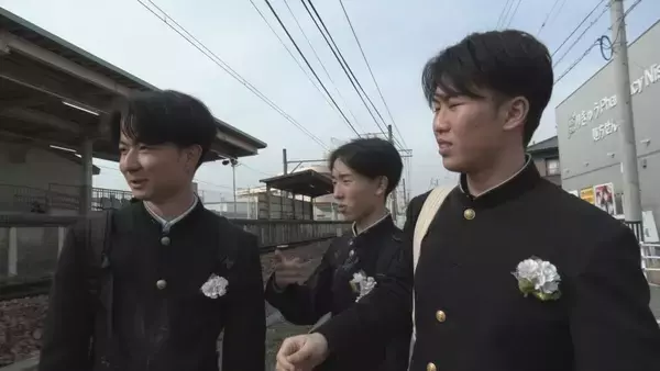 「ホームから転落した妊婦… 救ったのは高校生 ｢ためらいなかった｣ 電車到着5分前の“救出劇” SNSを通じて奇跡の再会」の画像