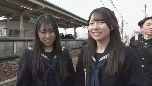 「ホームから転落した妊婦… 救ったのは高校生 ｢ためらいなかった｣ 電車到着5分前の“救出劇” SNSを通じて奇跡の再会」の画像