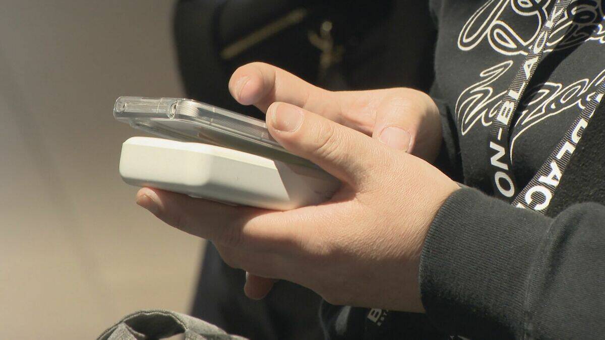 リチウムイオン電池 なぜ発火･爆発するの？メカニズムを聞く 地下鉄でモバイルバッテリーから出火したことも… 何に気をつければいい？