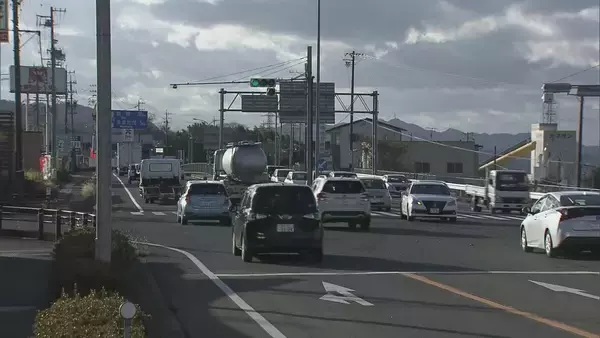 「バイクの男子高校生と女性教諭の車が衝突… 高校生が意識不明の重体 2人は別の学校 岐阜･可児市」の画像
