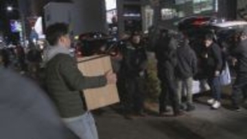 名古屋・錦三の違法カジノ摘発　従業員や客10人を逮捕　鉄の二重扉設けパソコンでバカラ賭博　