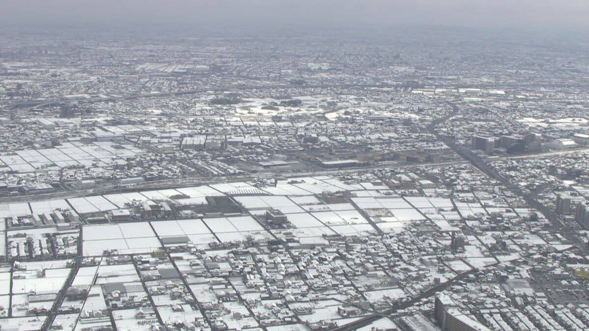 スリップ事故相次ぐ… 名古屋で今季初の積雪 岐阜･高山市では最大20センチ 白川村では61センチの積雪 “今季最強寒波”襲来