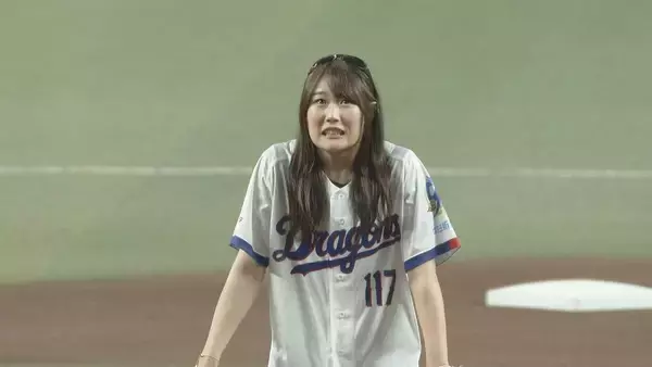 「始球式に金メダリスト･村瀬心椛選手｢オリンピックよりも体が震えて…｣ きのうは小田凱人選手 ドラゴンズ1勝なるか」の画像