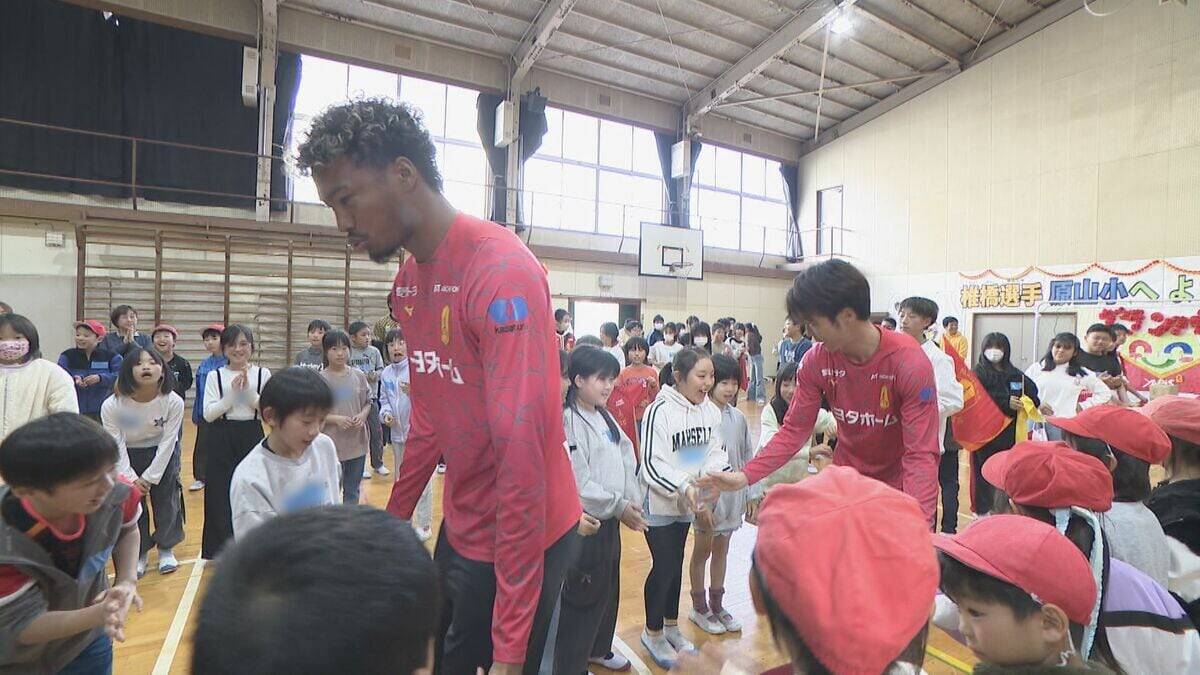 閉校の前に｢サッカー選手を呼びたい｣ 一度断られても諦めず…署名活動も行いグランパスへ猛アピール! 思い出詰まった学び舎で最後の挑戦 愛知･瀬戸市立原山小学校