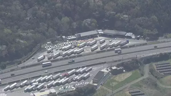 「病院敷地内に倒れていた男性が死亡 直前に“男性3人と口論、鉄パイプで殴られている”との通報も 愛知･豊川市民病院」の画像