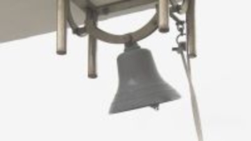 平日でも寒くても続々とカップルが…新たな“ウェディングフォト”の聖地に 愛知･田原市の伊良湖岬 市のリーフレットに登場の職員｢幸せな瞬間見つけて｣