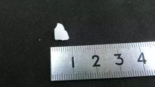 小学校の給食に“磁器の破片”が混入 小学4年の女子児童がよけて食べた後｢卵のカラが入っていた｣と報告し発覚 欠けた食器のカケラか 三重･伊勢市