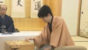 藤井六冠が“大逆転”で防衛！王将戦｢かど番｣からの3連勝 ｢防衛を目指してというより目の前の一局に全力を尽くせればと｣ 棋王戦も防衛なるか