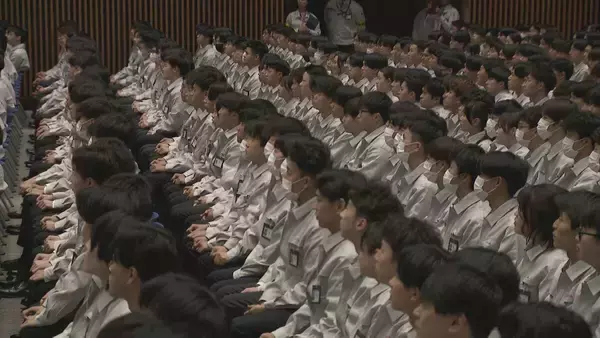 「トヨタの入社式 新入社員の中には…スノーボード金メダリスト･深田茉莉選手も 今年度は7割の会社で初任給アップ」の画像