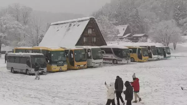 「観光バス運転手｢12月末頃から中国本土のツアー客ほとんど乗せていない｣ “渡航自粛”の影響は…岐阜の人気観光地 世界遺産･白川郷」の画像