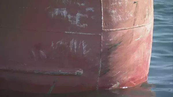 「｢クーラーボックスが浮袋代わりに…それで助かった｣ 釣り客2人が死亡した船の衝突事故 事故は逮捕された航海士が操縦してから1時間後に発生 三重・鳥羽市」の画像