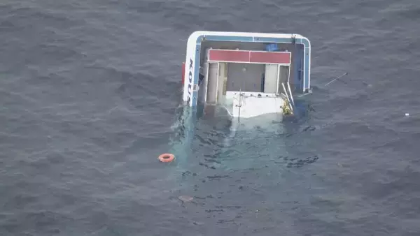 「｢クーラーボックスが浮袋代わりに…それで助かった｣ 釣り客2人が死亡した船の衝突事故 事故は逮捕された航海士が操縦してから1時間後に発生 三重・鳥羽市」の画像
