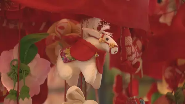 「女の子の健やかな成長と良縁願う“雛のつるし飾り”  江戸時代後期から伝わる伝統工芸 静岡･東伊豆町のつるし飾りなどとともに 3月3日まで展示 名古屋」の画像