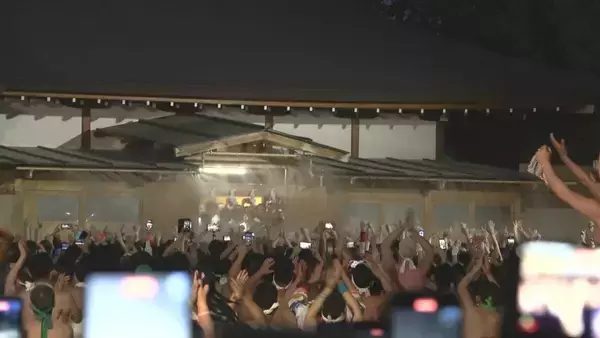 「“天下の奇祭”国府宮はだか祭り 約1万人のはだか男が参加 一部の神事には女性も参加可能に　」の画像