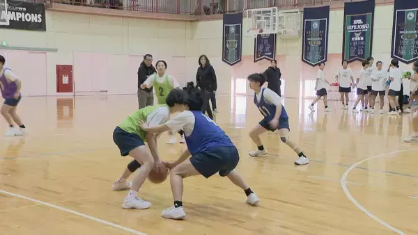 「｢もう終わった…｣ 膝は“ありえない方向”に 強豪バスケ部 岐阜女子高校のエースを襲った悲劇 指導歴約50年の監督が教え続けた“感謝”とは」の画像