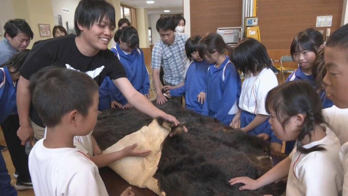 外国人観光客がクマに襲われて負傷… 地元の学校でクマの勉強会 ｢自分の身を自分で守れるような人に｣ 岐阜･白川村
