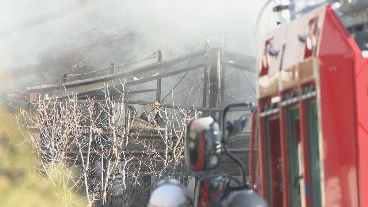 ｢黒い煙が出ている｣ 早朝にちょうちんなどを製造する工房で火災  木材や塗料などを大量に保管 きのう午後7時以降は無人 岐阜・山県市