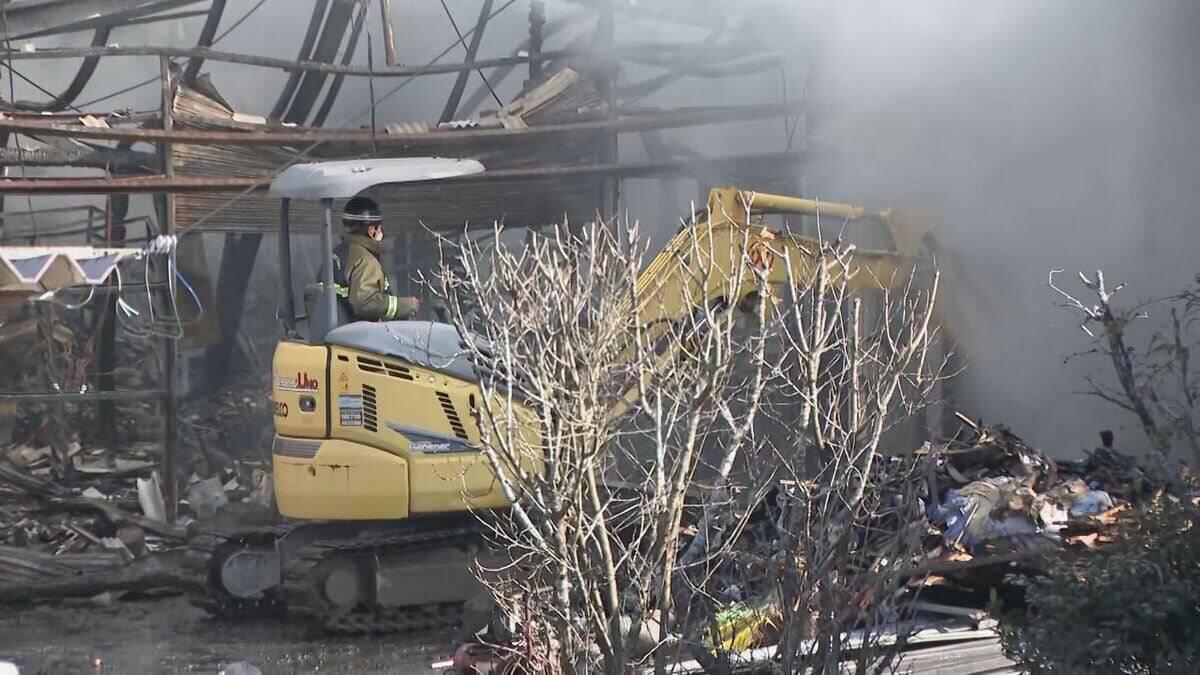 ｢黒い煙が出ている｣ 早朝にちょうちんなどを製造する工房で火災  木材や塗料などを大量に保管 きのう午後7時以降は無人 岐阜・山県市