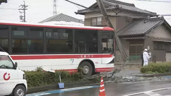 「電柱は根元から“折れる” バスが電柱に衝突… 一時約1790戸停電 当時車内には運転手と乗客2人 愛知･春日井市」の画像