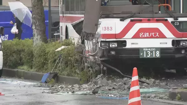 「電柱は根元から“折れる” バスが電柱に衝突… 一時約1790戸停電 当時車内には運転手と乗客2人 愛知･春日井市」の画像