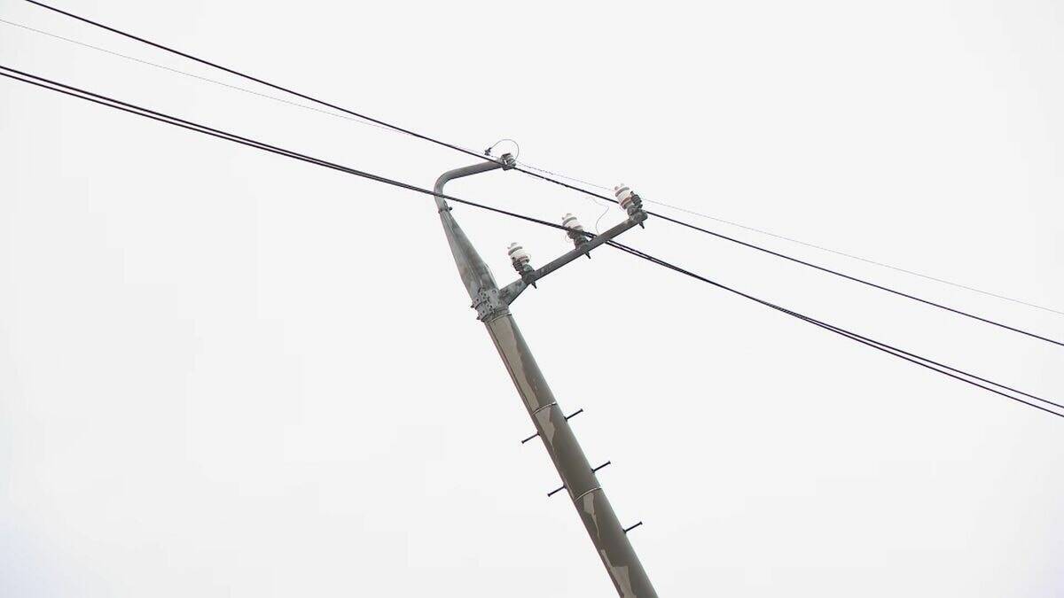 電柱は根元から“折れる” バスが電柱に衝突… 一時約1790戸停電 当時車内には運転手と乗客2人 愛知･春日井市