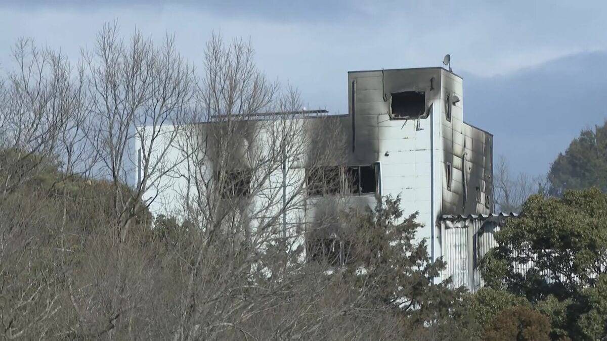 産業廃棄物を扱う工場で火事 山林にも延焼 約7時間後にほぼ消し止められる 今のところけが人なし ｢山で炎があがっている｣などと消防に通報 愛知･岡崎市