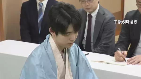 「「一手一手しっかりと考えて」藤井聡太六冠が名人4連覇に“王手”」の画像
