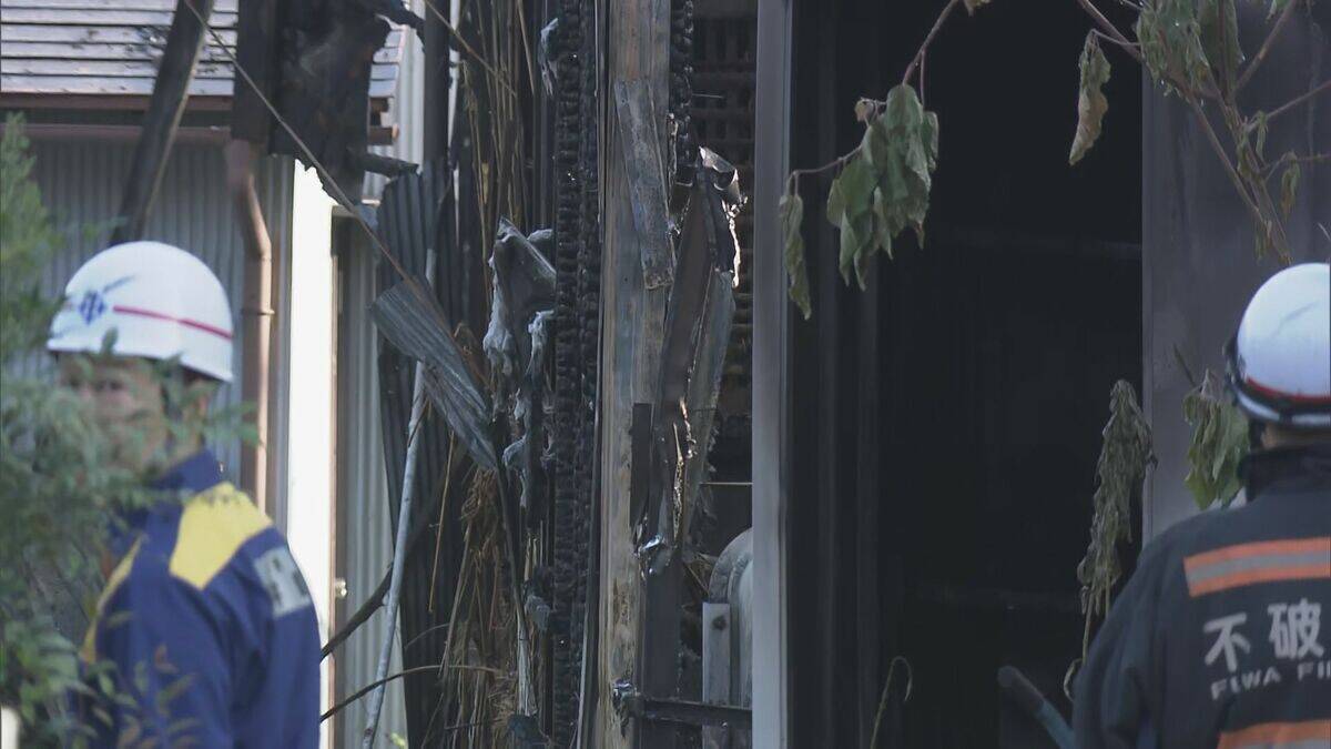 ｢ボンボンと音がして…｣ 住宅火災で2人死亡 遺体は性別や年齢不明 46歳男性と68歳母親と連絡取れず… 岐阜・垂井町