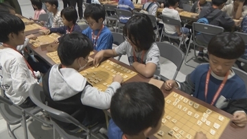 子どもたちが腕を競い合う将棋大会 次の一手を熟考しながら真剣勝負 愛知・常滑市で開催
