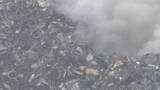 「｢野積みの金属スクラップが燃えている｣ 大同特殊鋼 工場敷地内で火事 12時間以上経過も鎮火せず… 愛知･東海市」の画像11