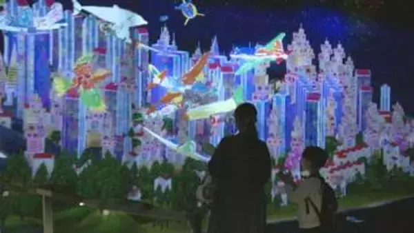 自分の絵が空を飛ぶ　デジタルアート展が千葉・芝山「航空科学博物館」で開催中