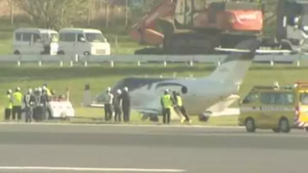 成田空港でプライベートジェットが滑走路を逸脱　空の便に影響も