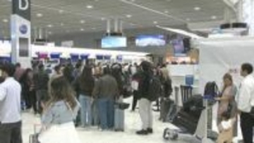 最大１２連休のＧＷ　成田空港では出国ラッシュ　外国人旅行客らの姿も