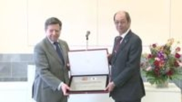 難破船救助の縁でいまも交流続く　御宿町にスペインから”友好の証”贈られる