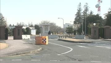 ＪＲ柏駅などでスカート内を４回盗撮　現行犯逮捕の海上自衛隊員に停職１２カ月