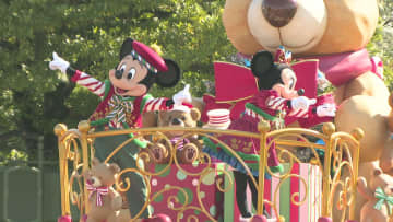 東京ディズニーランド　１０年ぶりとなる新しいクリスマスパレード