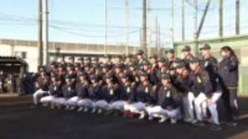 笑顔に拍手　専大松戸がセンバツ出場決める　3年ぶり3回目の甲子園へ