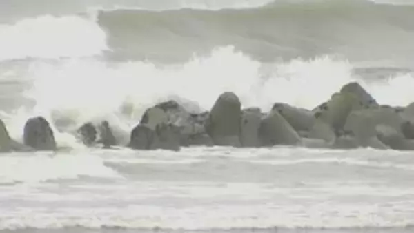 千葉・九十九里の海水浴場で４０代男性死亡 　遊泳禁止の時間帯に同僚と遊泳か