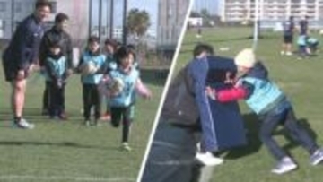 「浦安Ｄ－Ｒｏｃｋｓ」でラグビー体験会　子どもたちがトライ練習などに笑顔